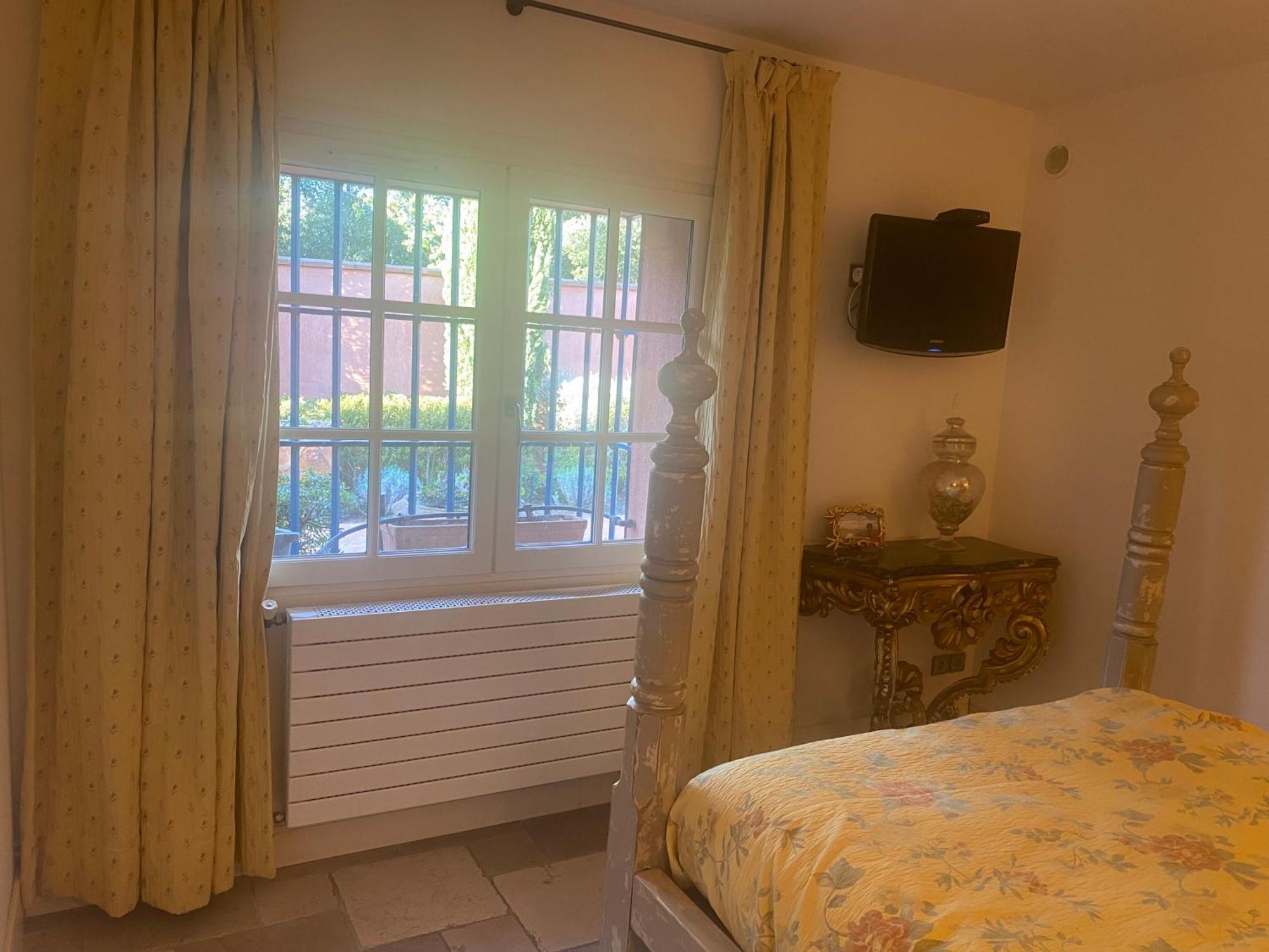 L'Hacienda Francesa Bed & Breakfast Palaja ภายนอก รูปภาพ